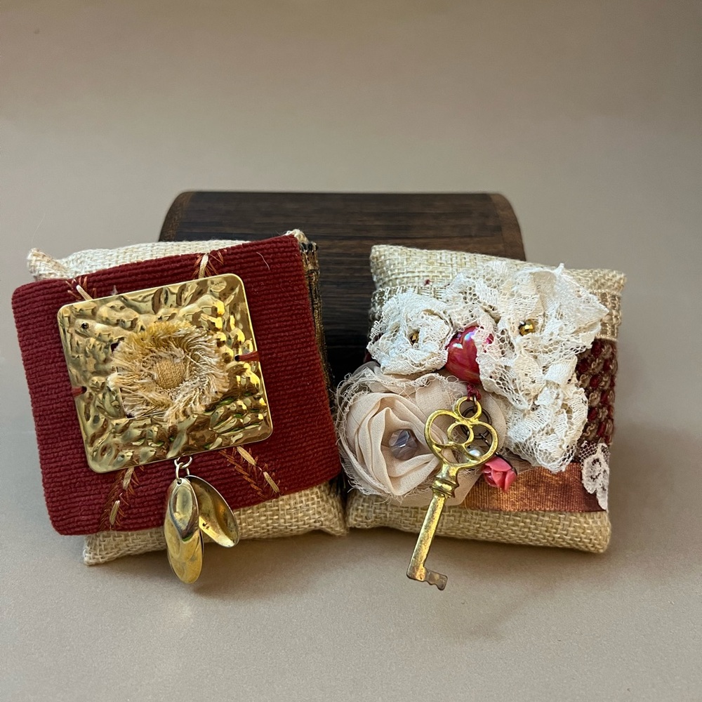 Vintage-Inspired Retro Victorian Bracelet Cuff - Retro Upcycled Material Cuff
